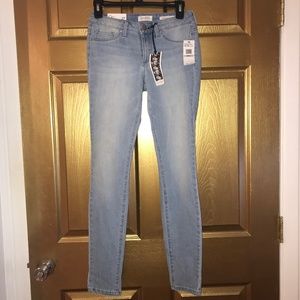 Jessica Simpson Kiss Me Super Skinny jeans 27